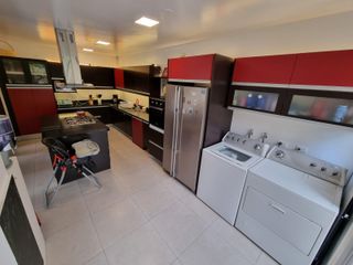 Foto 6 de VENTA CASA - 3 DORMITORIOS - ESTUDIO - CUMBAYA