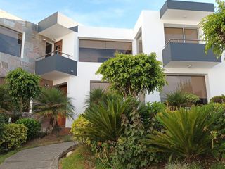 Foto 30 de VENTA CASA - 3 DORMITORIOS - ESTUDIO - CUMBAYA