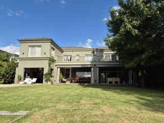 Foto 2 de Casa en Venta al Lago en Santa Barbara