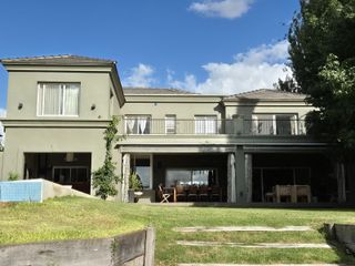 Foto 5 de Casa en Venta al Lago en Santa Barbara