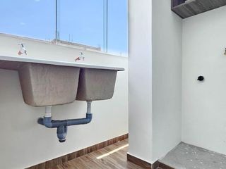 Foto 7 de Departamento en Venta en Jose Luis Bustamante y Rivero · en Estreno Cerca a la Av. Dolores