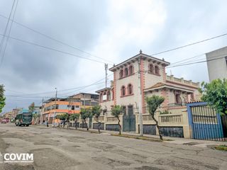 Foto 4 de Casa en Venta en Cercado - cerca a la Av. Goyoneche