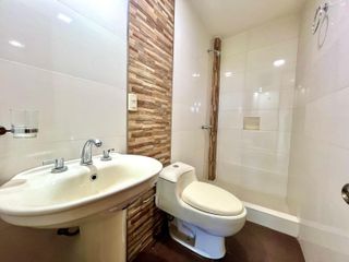 Foto 4 de casa en exclusiva residencial de  Cayma  en alquiler