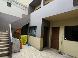 Foto 2 de Alquiler de casa para oficinas, a cuadra y media de la Av. Goyeneche
