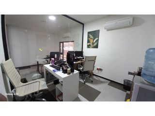 Foto 9 de ARRIENDO Amplia y Práctica OFICINA AMOBLADA LA CEIBA