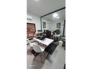 Foto 22 de ARRIENDO Amplia y Práctica OFICINA AMOBLADA LA CEIBA