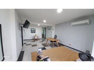 Foto 8 de ARRIENDO Amplia y Práctica OFICINA AMOBLADA LA CEIBA