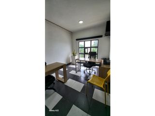 Foto 7 de ARRIENDO Amplia y Práctica OFICINA AMOBLADA LA CEIBA