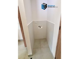 Foto 7 de Vendo apto 1 acoba y 2 estrenar