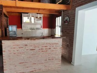 Foto 7 de Casa en venta - 2 Dormitorios 2 Baños - Cocheras - 330Mts2 - Quequén