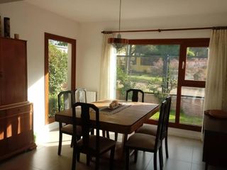 Foto 5 de Casa en venta - 2 Dormitorios 2 Baños - Cocheras - 330Mts2 - Quequén