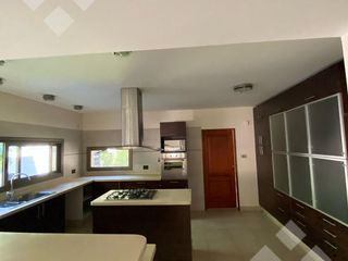 Foto 3 de VENTA CASA 5 DORMITORIOS (NIVEL GERENCIAL) - B° CONFLUENCIA URBANA, NEUQUÉN CAPITAL