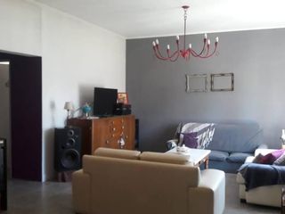 Foto 6 de CASA EN VENTA 3AMB - CALLE MAR CHIQUITA Y NECOCHEA  - LOBOS -  APTO CREDITO