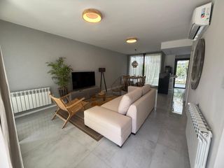 Foto 37 de Casa en  venta de 5 amb