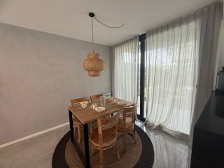 Foto 25 de Casa en  venta de 5 amb