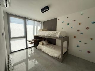 Foto 18 de Casa en  venta de 5 amb