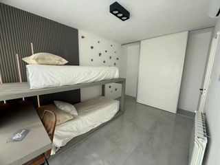 Foto 14 de Casa en  venta de 5 amb