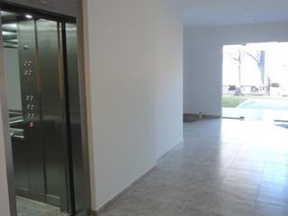 Foto 2 de Muy buen 2 ambientes en Banfield Este.