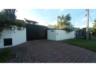 Foto 18 de VENTA CASA 4 AMBIENTES CON PISCINA BARRIO LOS PINARES