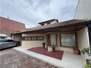 Foto 15 de VENTA CASA 4 AMBIENTES CON PISCINA BARRIO LOS PINARES
