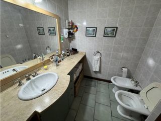 Foto 11 de VENTA CASA 4 AMBIENTES CON PISCINA BARRIO LOS PINARES