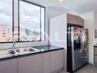 Foto 3 de Departamento Dúplex con patio en venta Ponceano Bajo en Urbanización