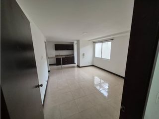 Foto 2 de SE VENDE APARTAMENTO EN EL CENTRO SIN ASENSOR