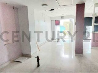 Foto 2 de Venta de Local Comercial en Surco 90.45 m²  Excelente Exposición a Calle