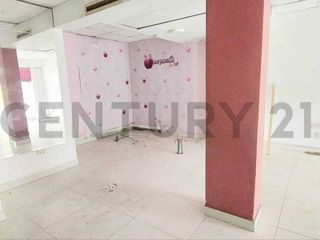 Foto 4 de Venta de Local Comercial en Surco 90.45 m²  Excelente Exposición a Calle