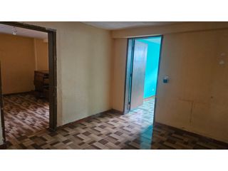 Foto 2 de Chimbacalle, Casa Rentera en Venta, 981m2, 11 Departamentos