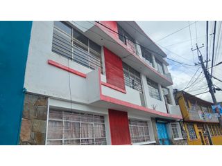 Foto 3 de Chimbacalle, Casa Rentera en Venta, 981m2, 11 Departamentos