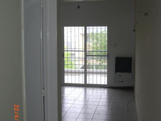 Foto 9 de DEPTO 2 AMB. AMPLIO TIPO LOFT  CON COCHERA 2º X ESCALERA. ,.COMPLEJO CONPISICINA Y PARRILLA. TIGRE. TEDIN 159