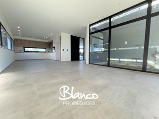 Foto 6 de Casa en Venta en Haras Santa Maria, Escobar, G.B.A. Zona Norte, Argentina
