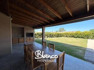 Foto 4 de Casa en Alq. Temporario en El Cantón Golf, El Cantón, Escobar, G.B.A. Zona Norte, Argentina