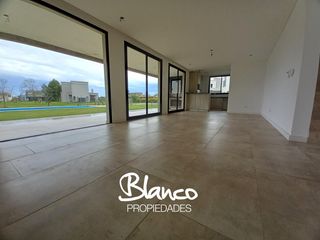 Foto 4 de Casa en Venta en El Cantón, Escobar, G.B.A. Zona Norte, Argentina