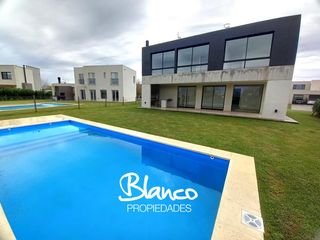 Foto 1 de Casa en Venta en El Cantón, Escobar, G.B.A. Zona Norte, Argentina