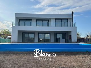 Foto 2 de Casa en Venta en El Cantón, Escobar, G.B.A. Zona Norte, Argentina