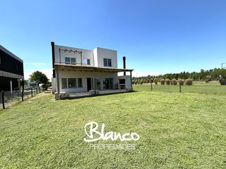 Foto 1 de Casa en Venta en Puertos, Escobar, G.B.A. Zona Norte, Argentina