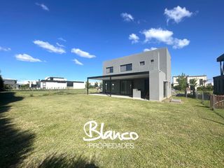 Foto 2 de Casa en Venta en Puertos, Escobar, G.B.A. Zona Norte, Argentina