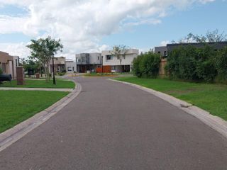 Foto 4 de Lote en venta en Santa Elena