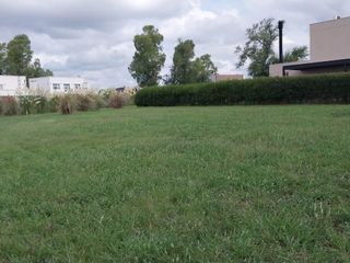 Foto 1 de Lote en venta en Santa Elena