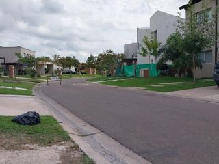 Foto 3 de Lote en venta en Santa Elena
