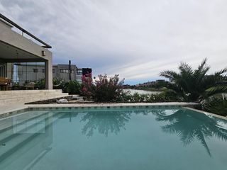 Foto 6 de Casa en  venta en venta en Carpinchos Nordelta al agua