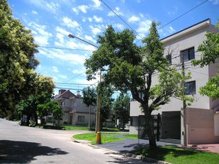 Foto 9 de EDIFICIO TALCAHUANO ESQUINA CASTELLI COCHERA SEMICUBIERTA DE 2,52 POR 5,20 MTS