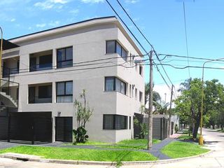 Foto 10 de EDIFICIO TALCAHUANO ESQUINA CASTELLI COCHERA SEMICUBIERTA DE 2,52 POR 5,20 MTS