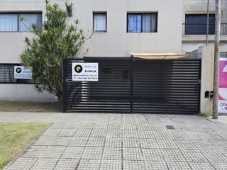 Foto 1 de EDIFICIO TALCAHUANO ESQUINA CASTELLI COCHERA SEMICUBIERTA DE 2,52 POR 5,20 MTS