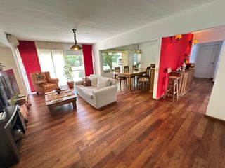 Foto 1 de Excelente Propiedad de 8 ambientes en Solares de Talar - Pacheco - Don Torcuato