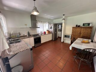 Foto 8 de Excelente Propiedad de 8 ambientes en Solares de Talar - Pacheco - Don Torcuato