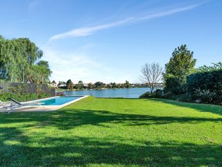 Foto 44 de Casa en venta en Santa Bárbara, 4 dormitorios. A la laguna