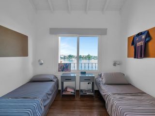 Foto 39 de Casa en venta en Santa Bárbara, 4 dormitorios. A la laguna